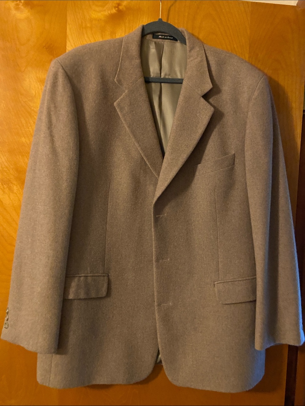 Bachrach Men's 100% cashmere Taupe Blazer